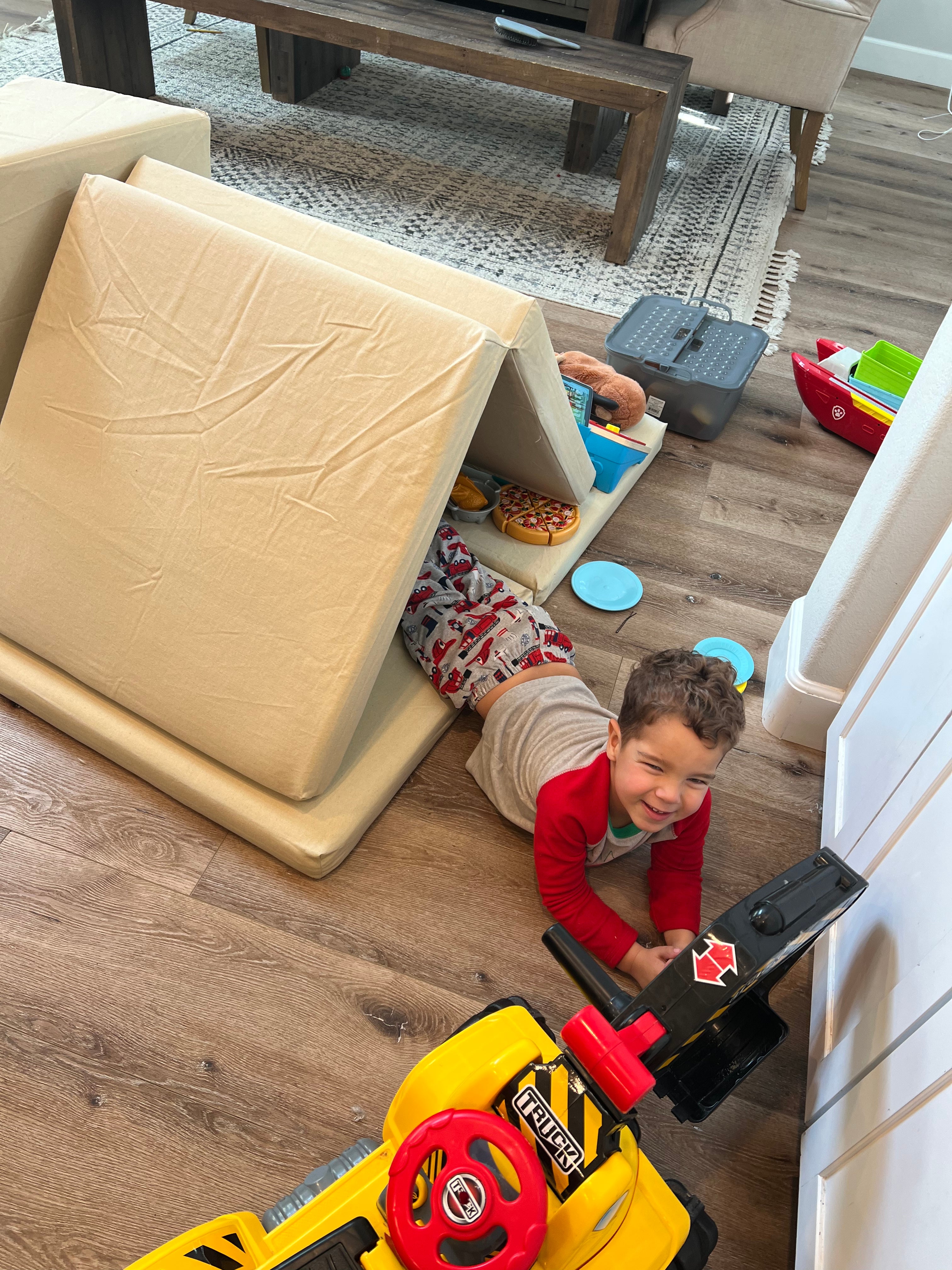 Luna Lounger Play Couch