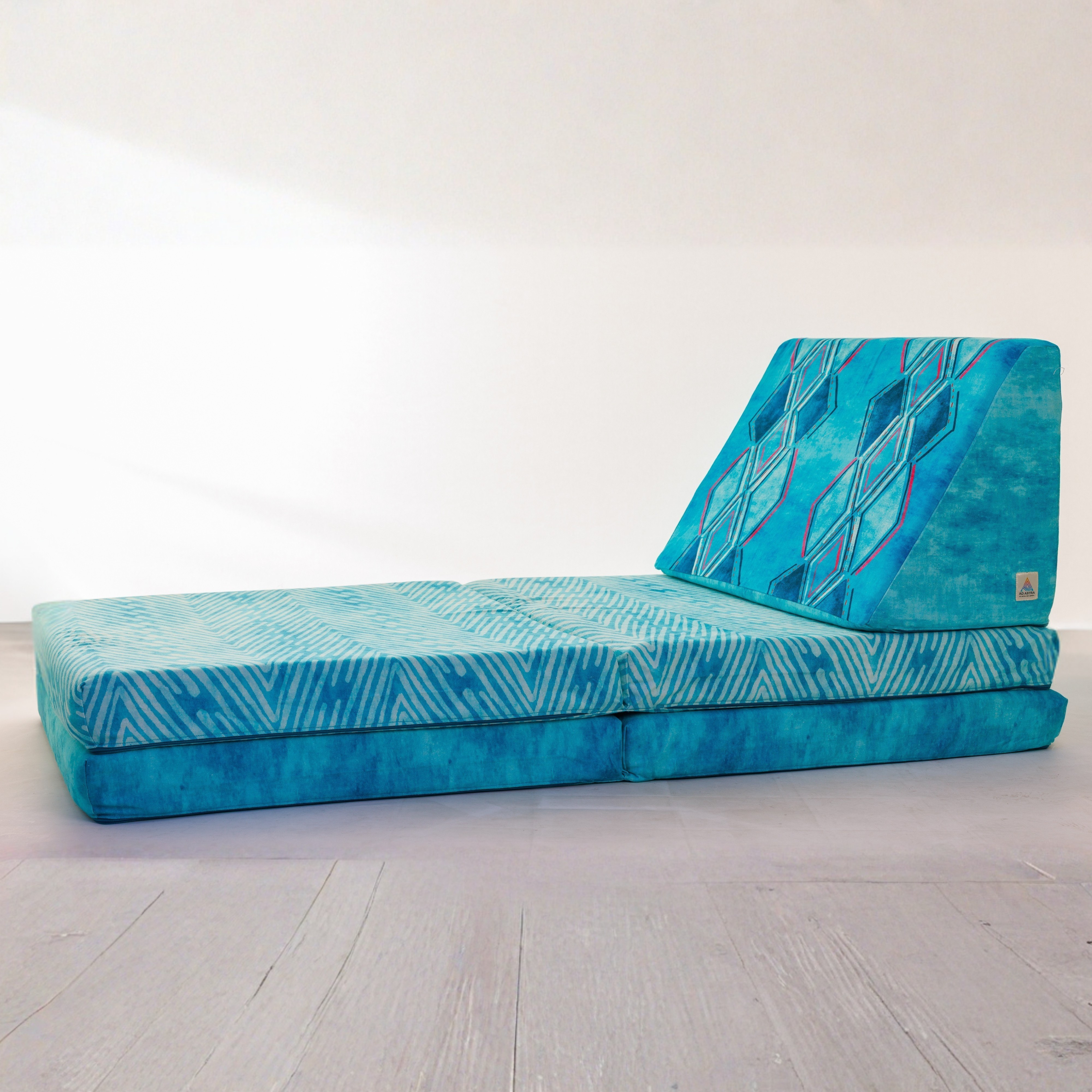 Luna Lounger Play Couch in Sunset